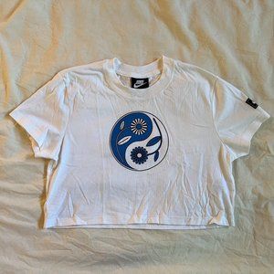 Nike Cropped Baby Tee